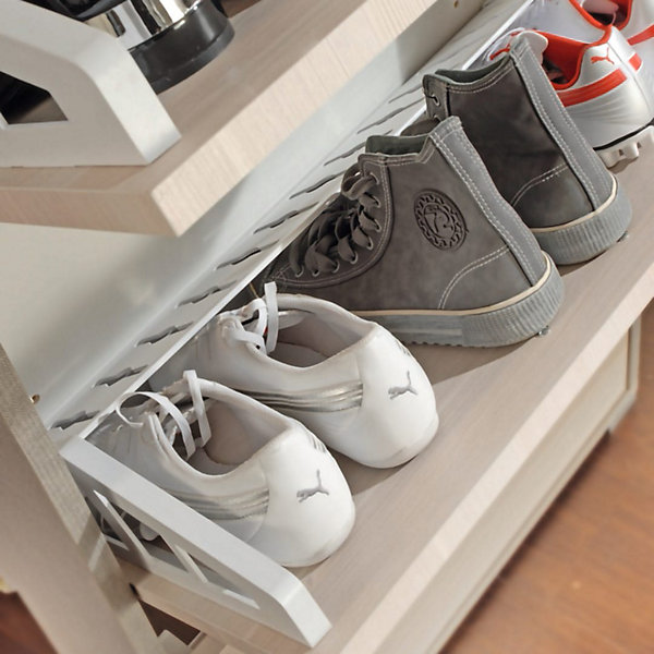 Meuble À Chaussures En Mélèze De 18 Cm De Profondeur Avec 3 Portes Pour 9 Paires De Chaussures.