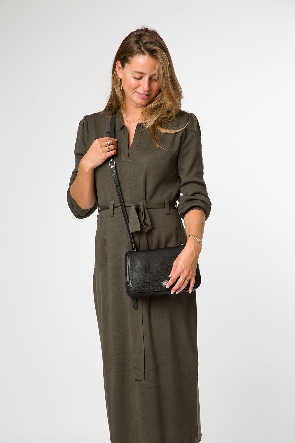 Pure Luxuries London Annalise' Leather Cross Body Bag