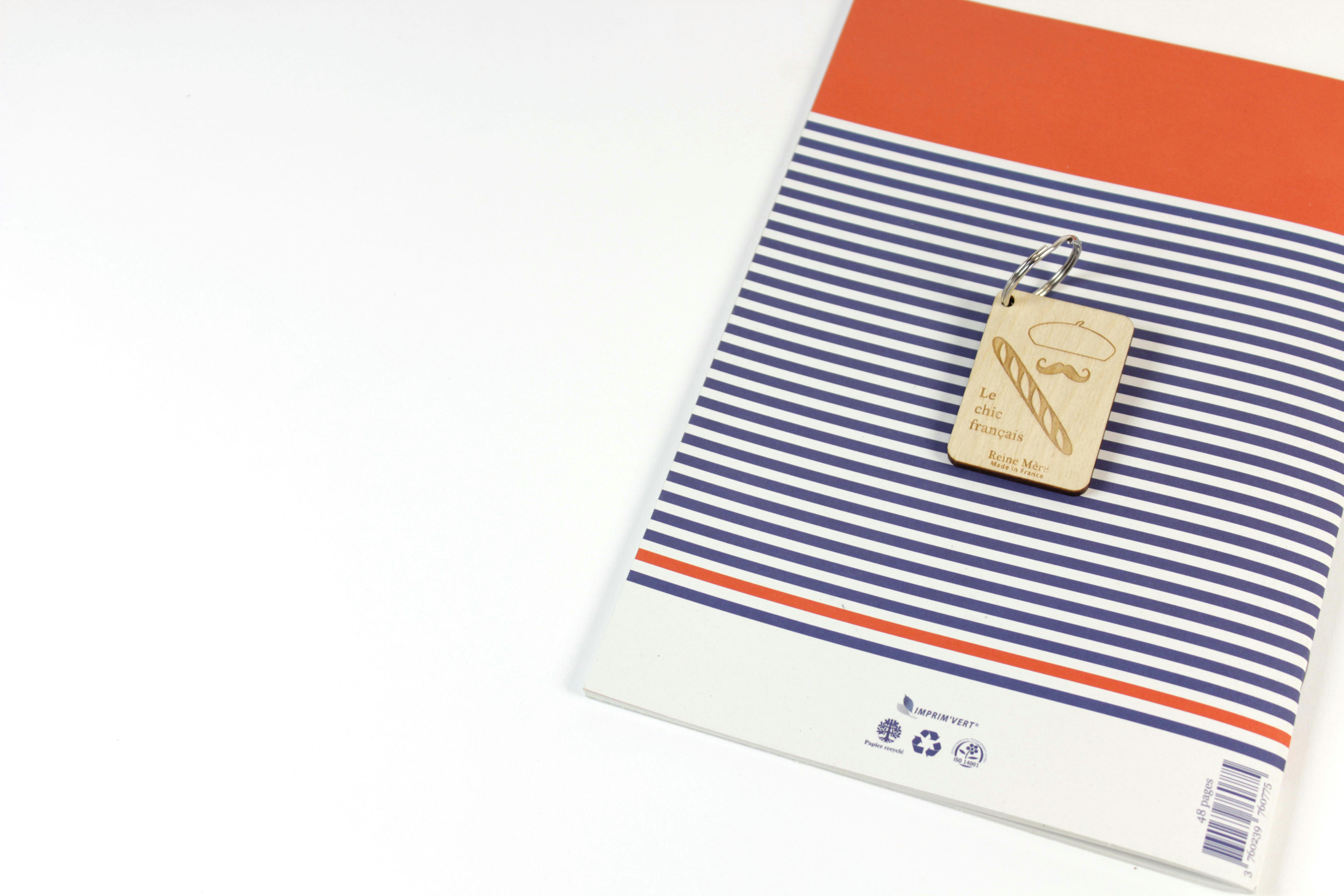 baguette et béret - Porte clés en bois de bouleau made in france