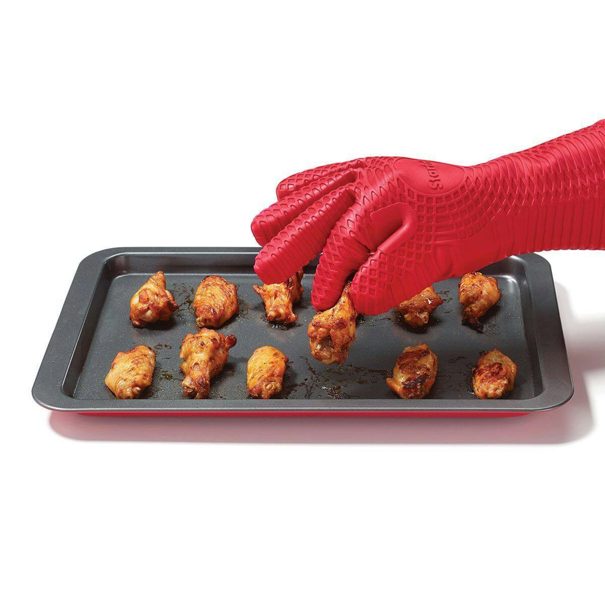 Starfrit Silicone 5-Finger Oven Mitt, Non-Slip Grip, Waterproof, 1-pc, Red