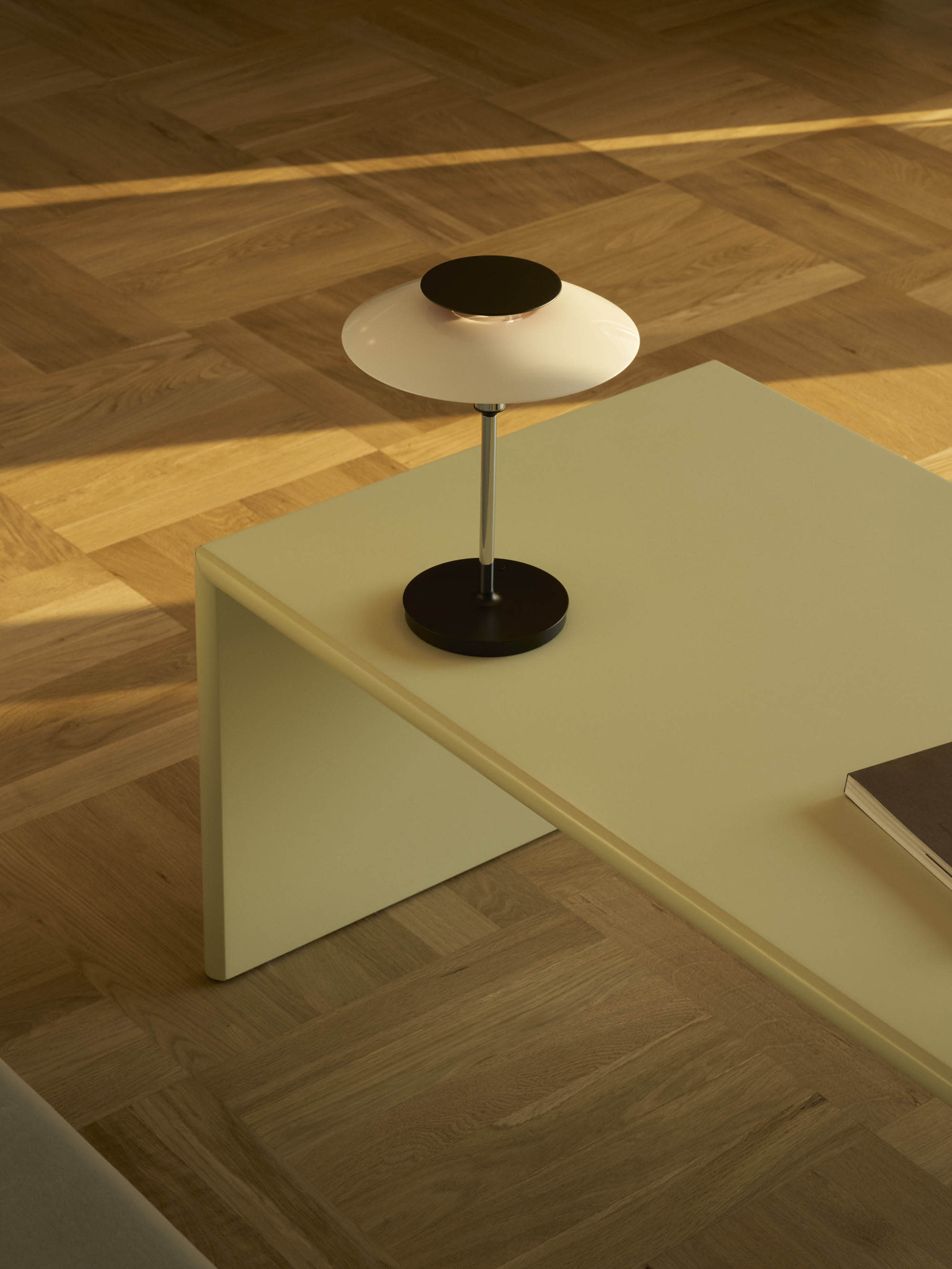 Kleine dimmbare mobile LED-Tischlampe PH 80