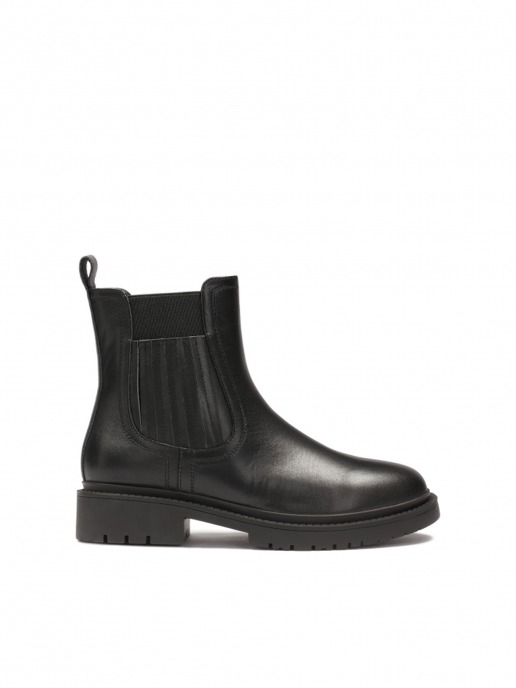 Urban Chelsea boots with a slip-on upper