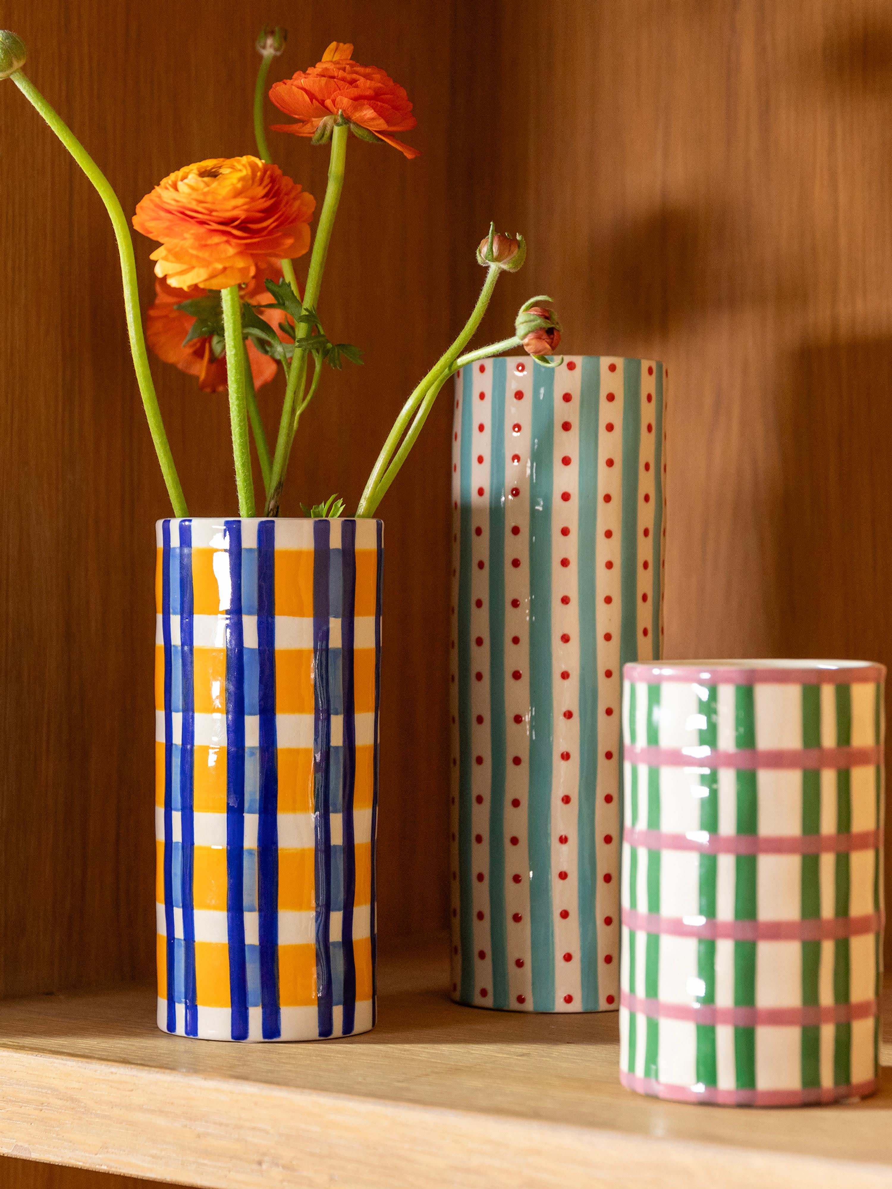 Handgefertigte Porzellan-Vase Clash, H 13 cm