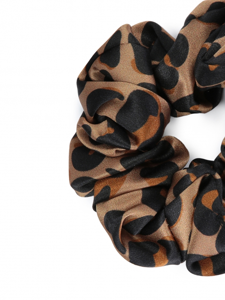 Multicolored hair elastic band in a panther pattern