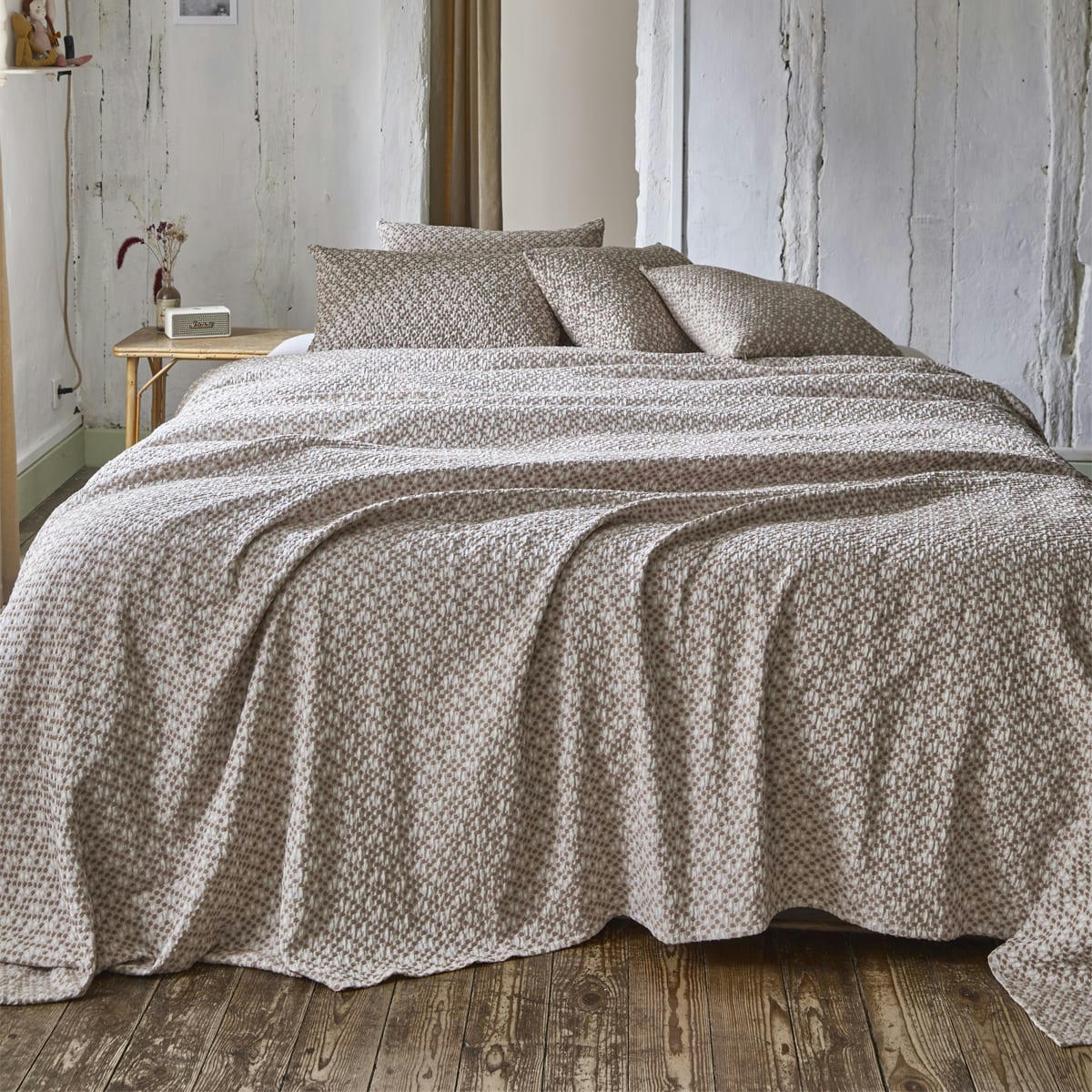 MIRAGE - Couvre lit en coton tissé beige 260x240