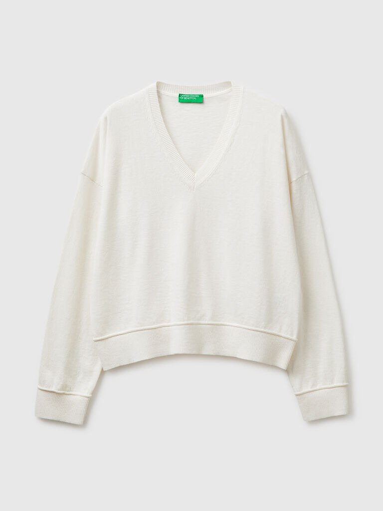 V-neck sweater in cotton and wool