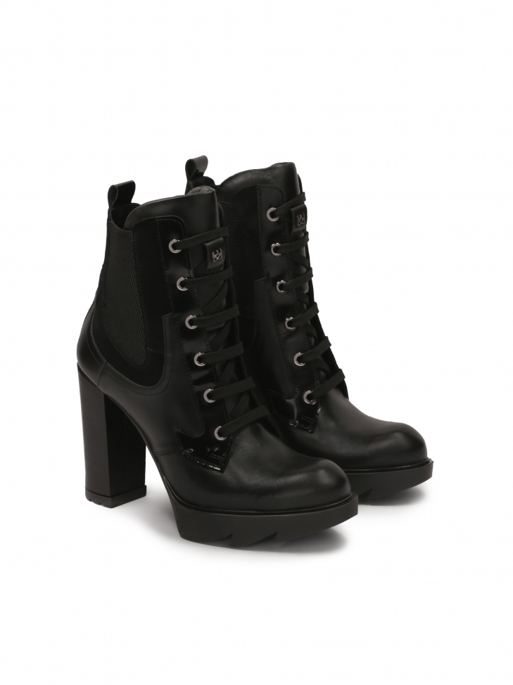 Lace-up boots with heel and platform