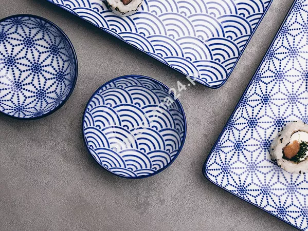 Zestaw do sushi dla 2 osób (4 el.) z pałeczkami Tokyo Design Studio - Nippon Blue 15330