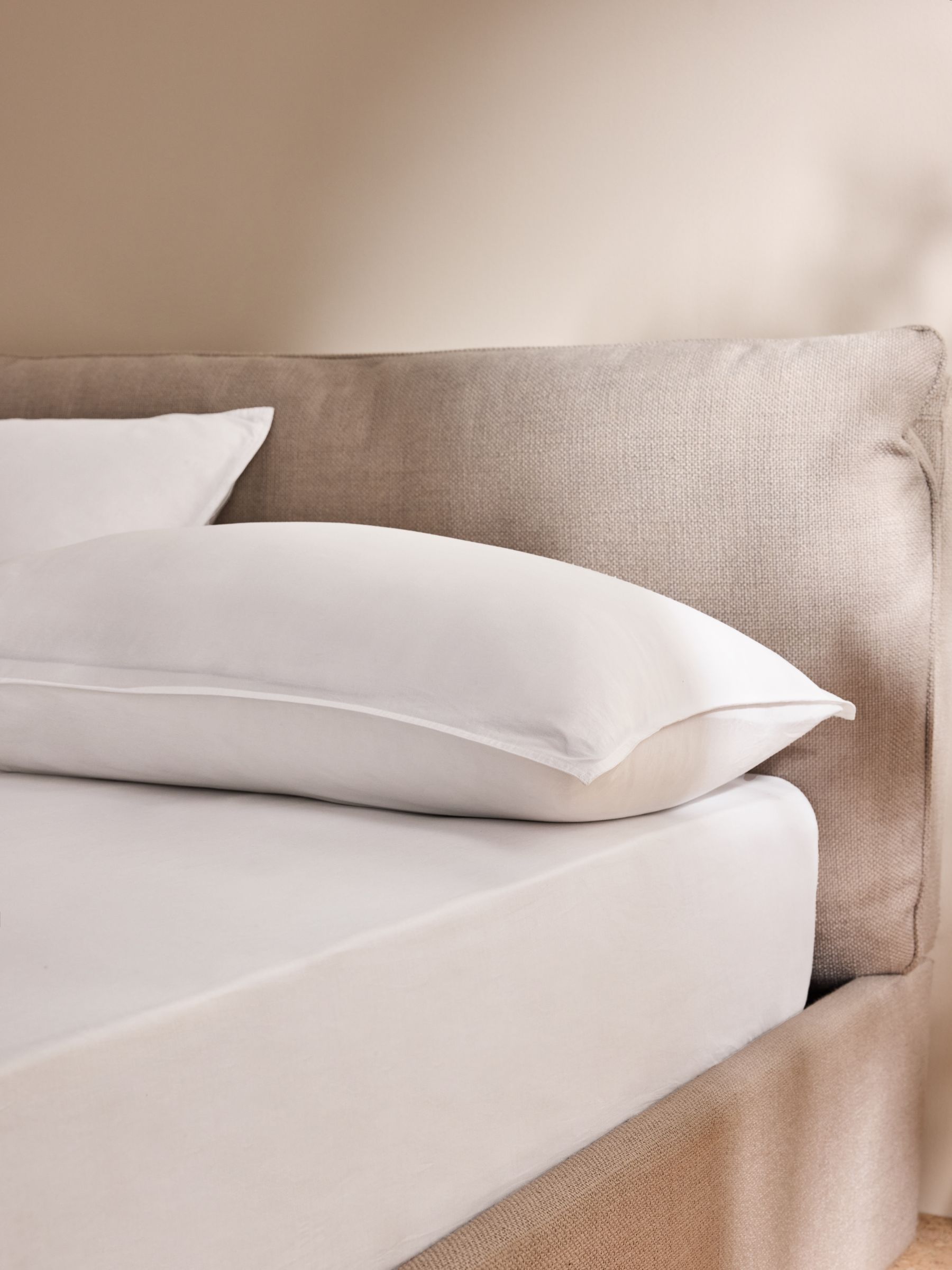 Set of 2 Cosy Washed Cotton Pillowcases in White