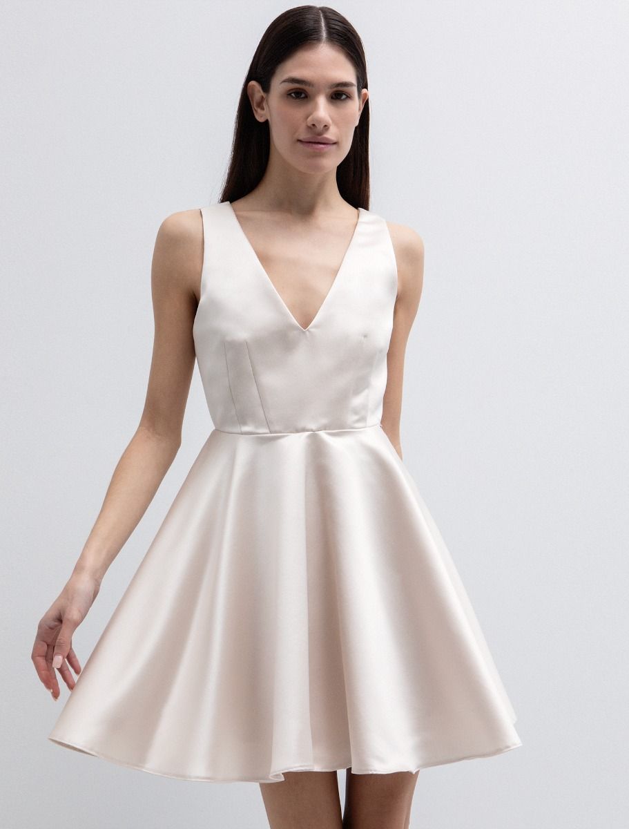 Cocktail φόρεμα σατινέ