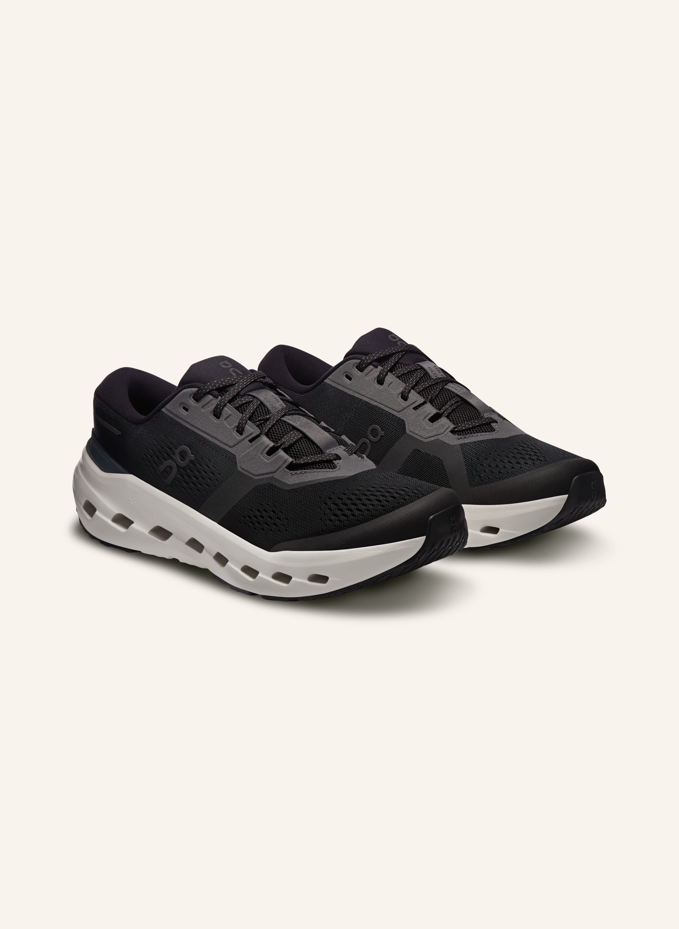 On Laufschuhe CLOUDRUNNER 3