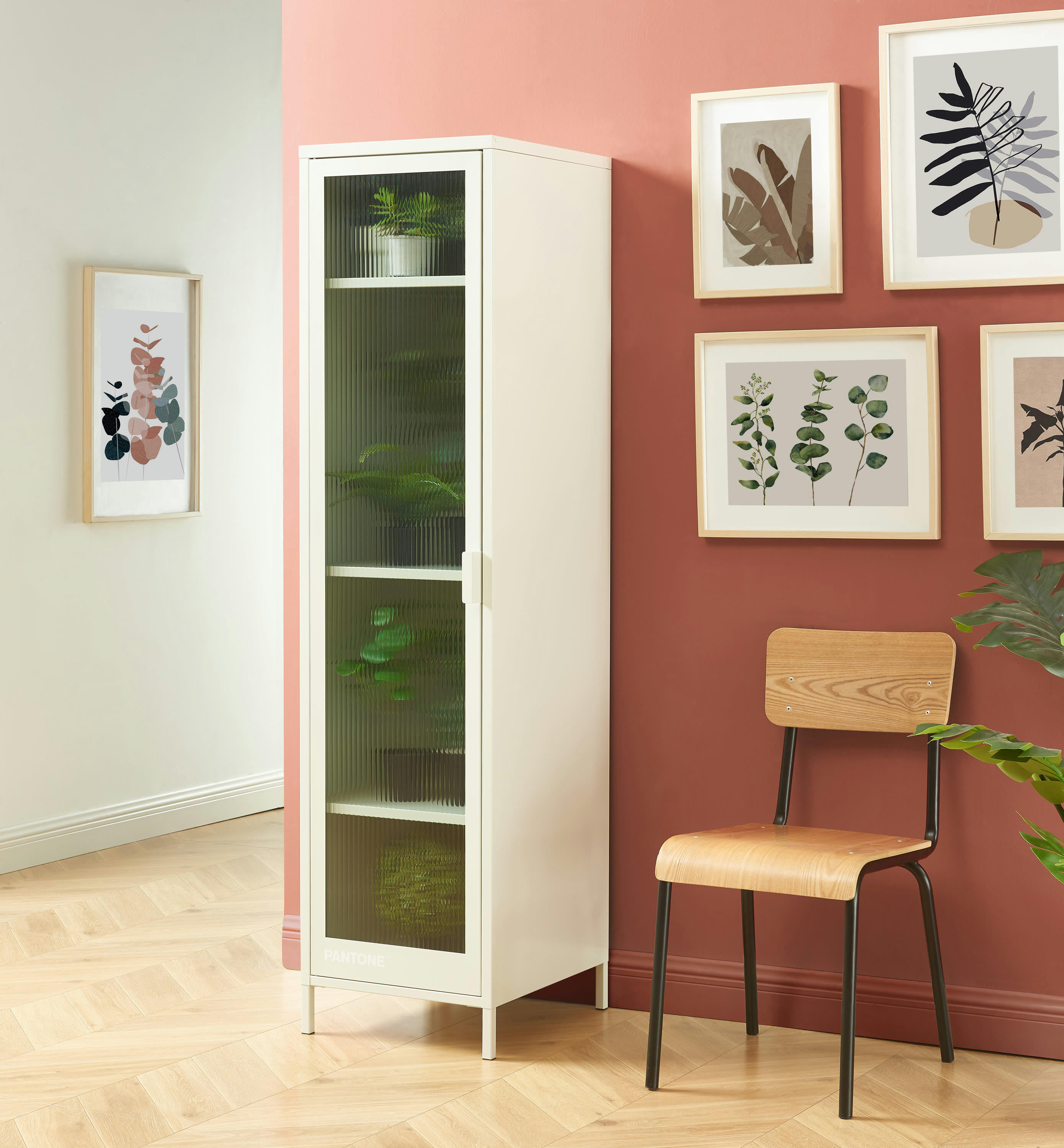 PANTONE - Vestiaire  beige sable porte en verre cannelé