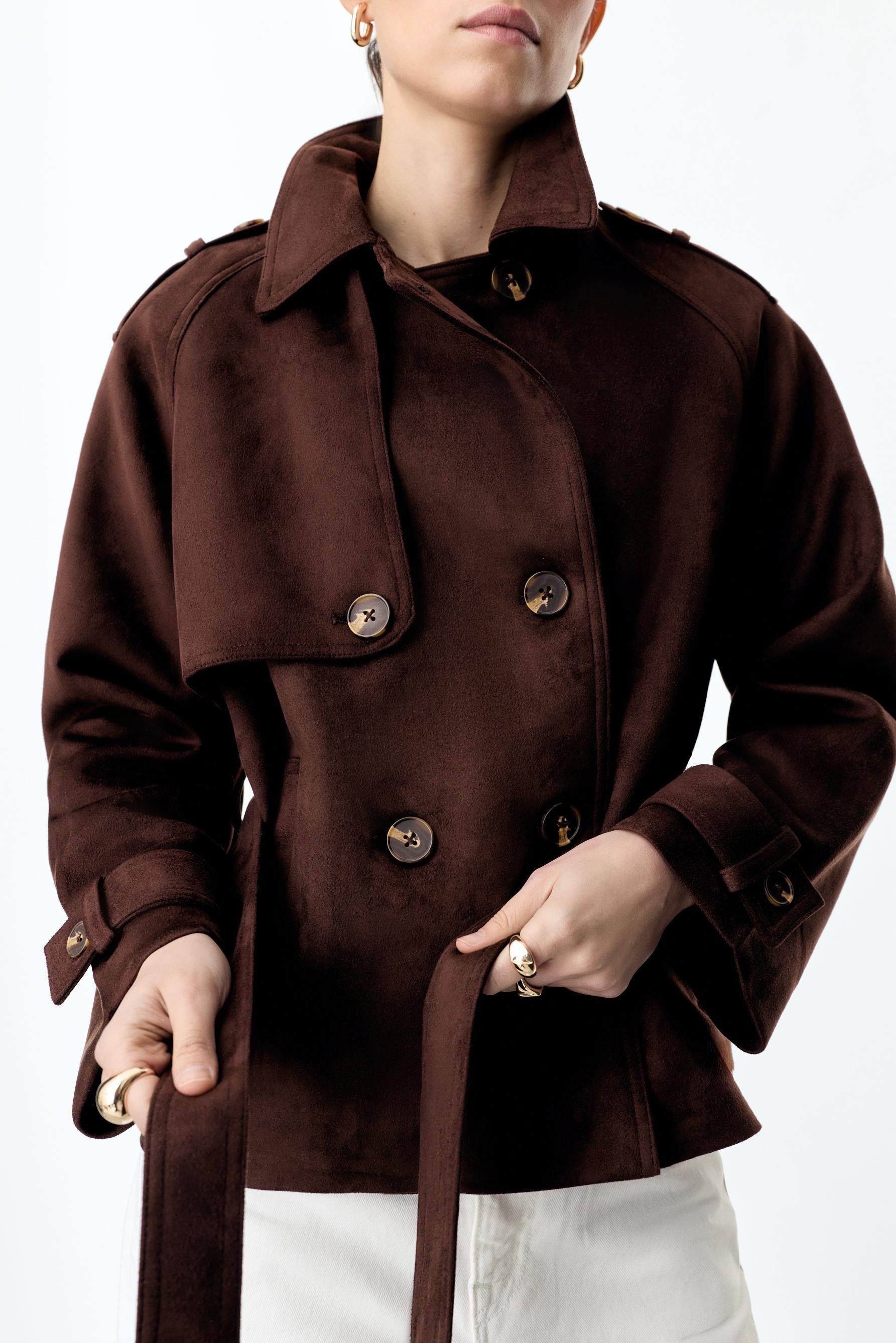 Gabardina corta efecto ante