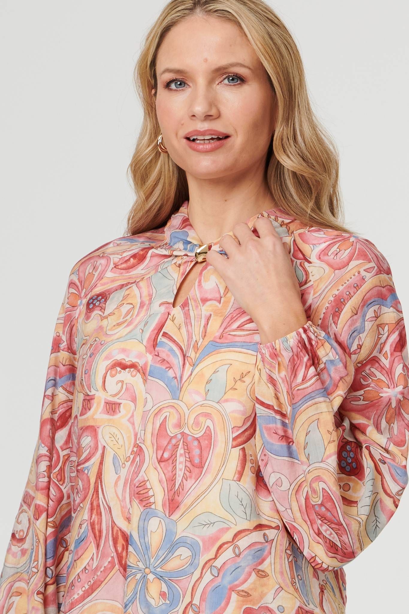 Izabel London Abstract Long Sleeve Relaxed Blouse