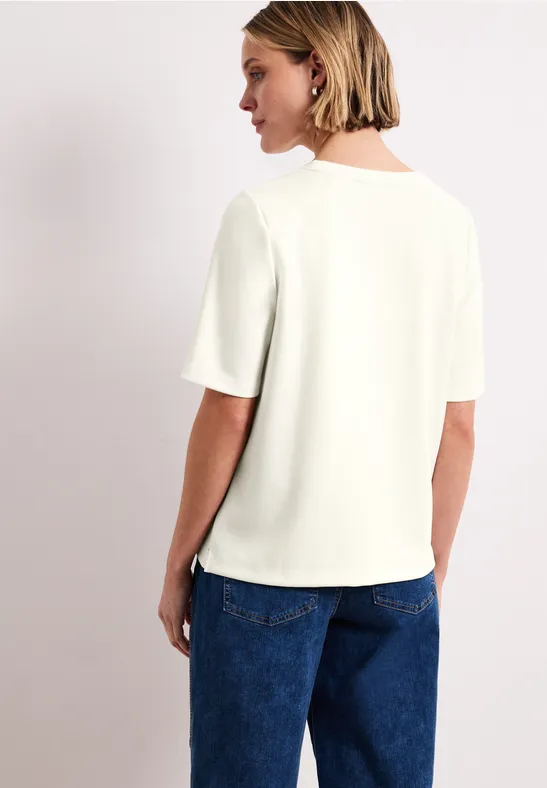 T-Shirt mit Rundhals und Deko-Detail