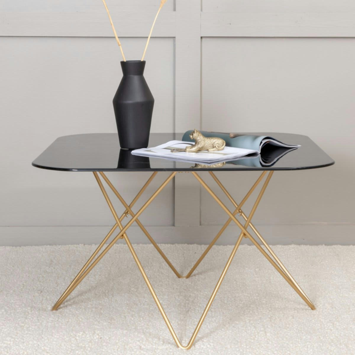 TRISHA - Table basse élégante avec plateau en verre marbré noir