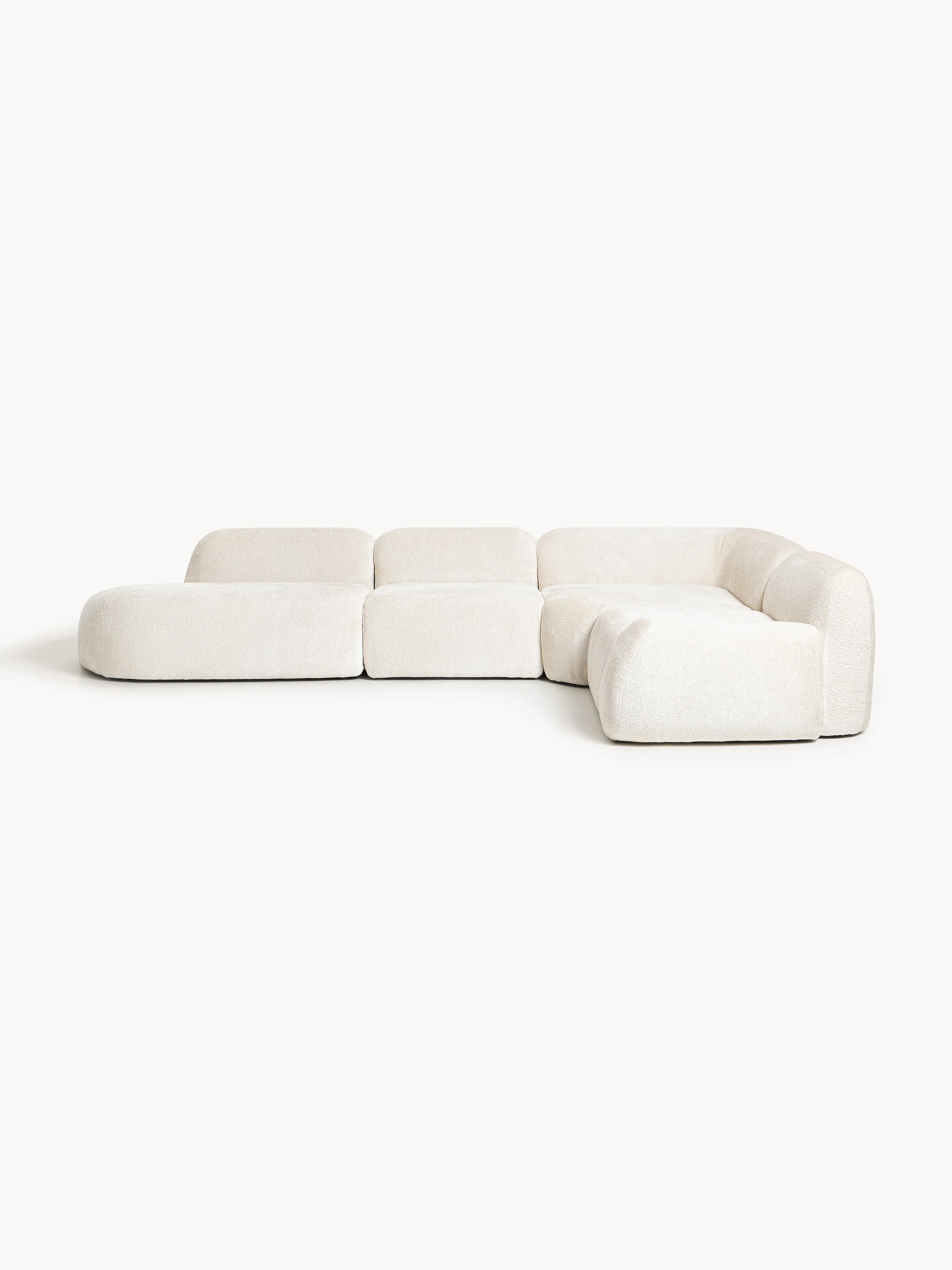 Modulares XL-Ecksofa Wolke (4-Sitzer) aus Teddy-Bouclé mit Chaiselongue