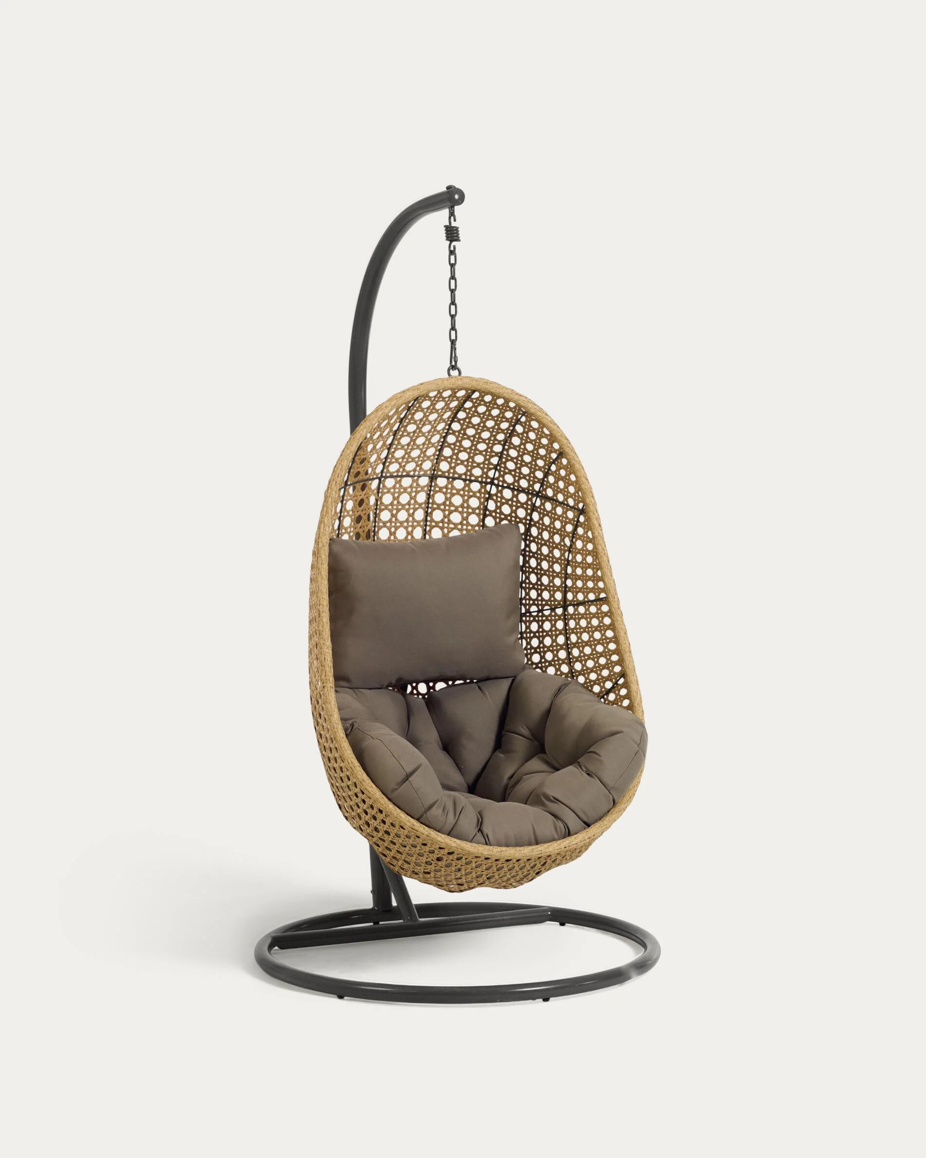 Cira hanging armchair with dark grey base with natural finish