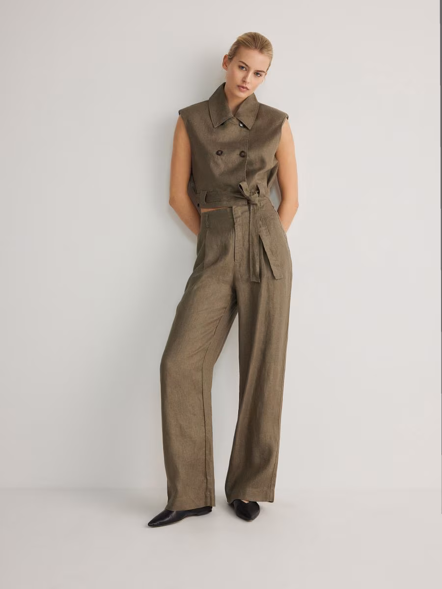 Linen Rich Cropped Vest