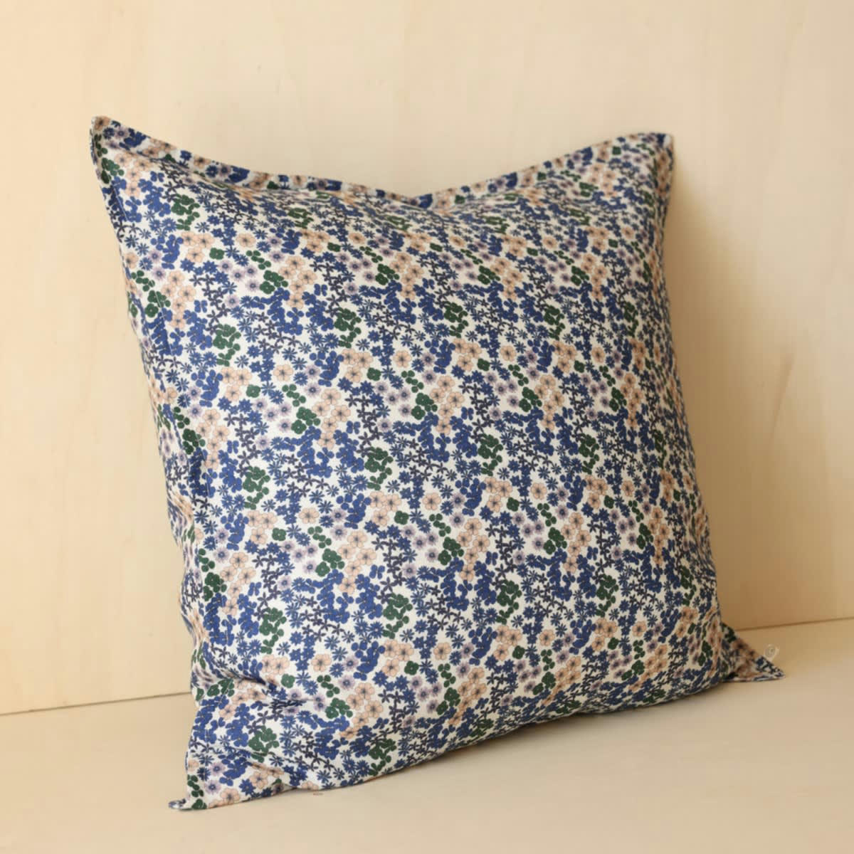 ESCALE - Taie oreiller en lin lavé imprimé flower bleu 65x65