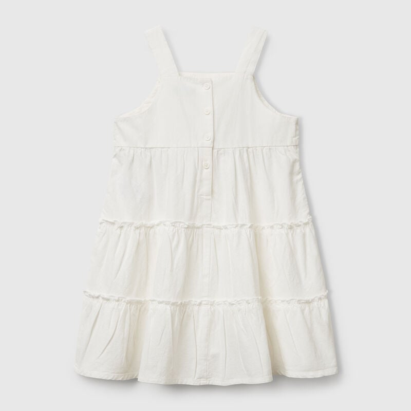 Dress with macramé flowers