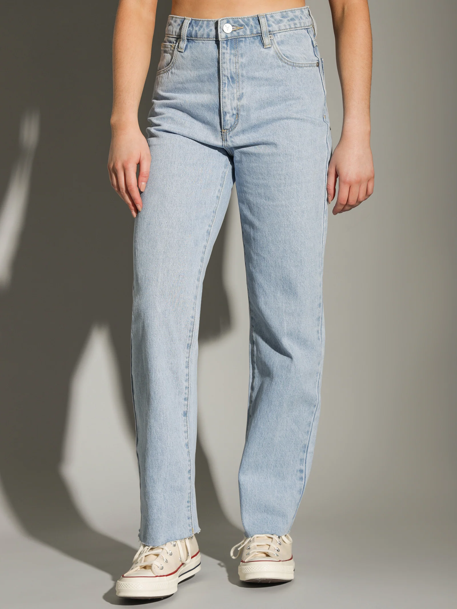 94 High Straight Petite Jeans