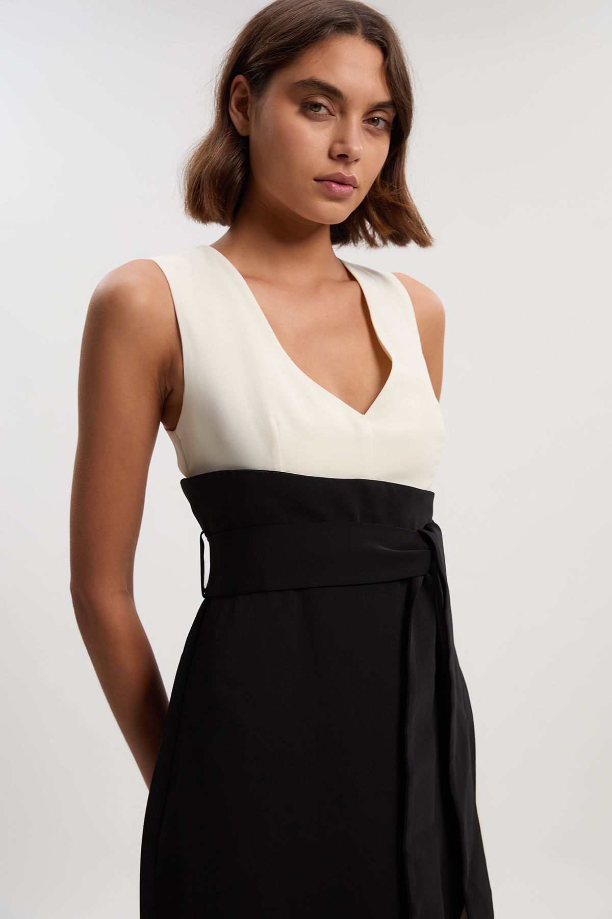 KarenMillen Soft Tailored Colour Block Side Pleated Midi Dress