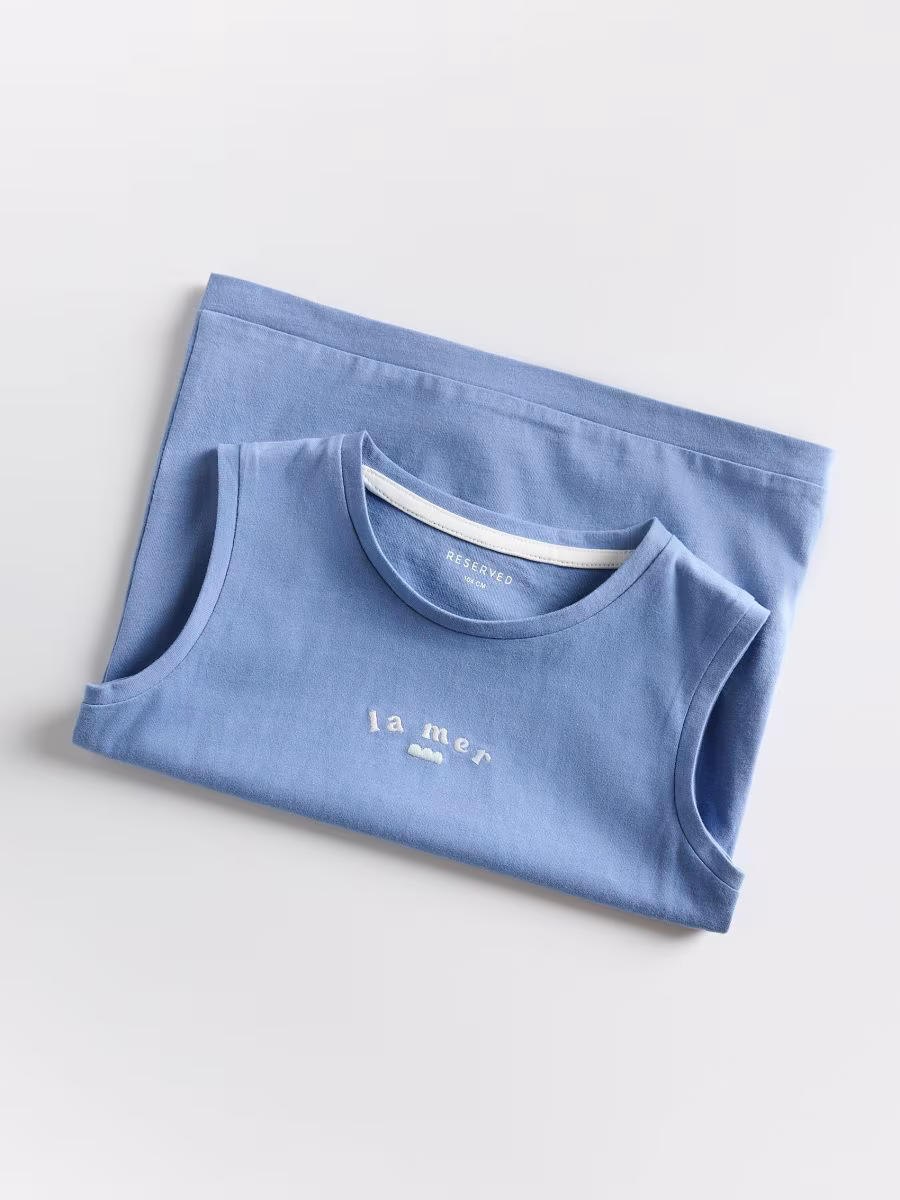 Sleeveless T-Shirt
