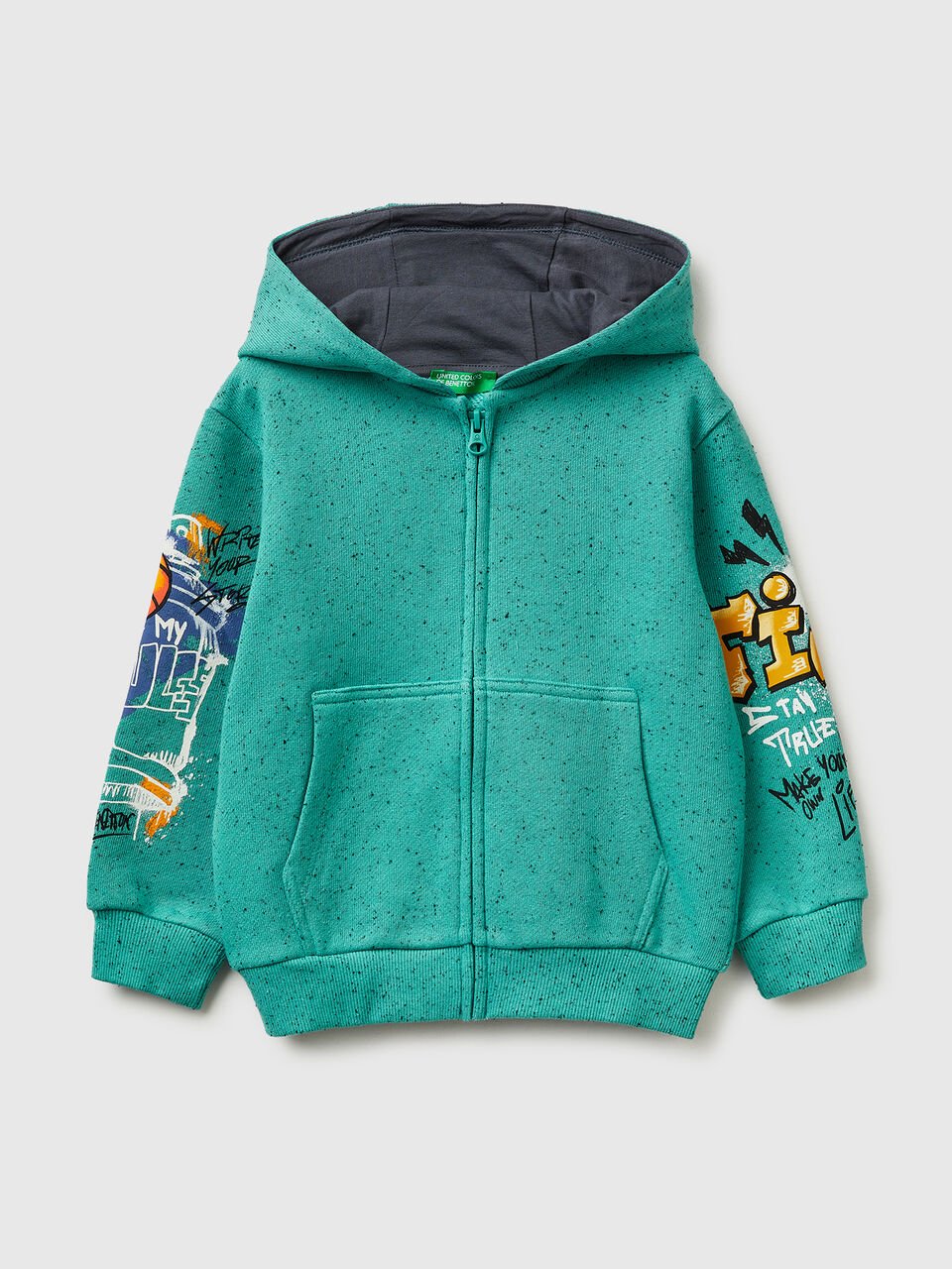 Oversized sweatshirt with zip and prints