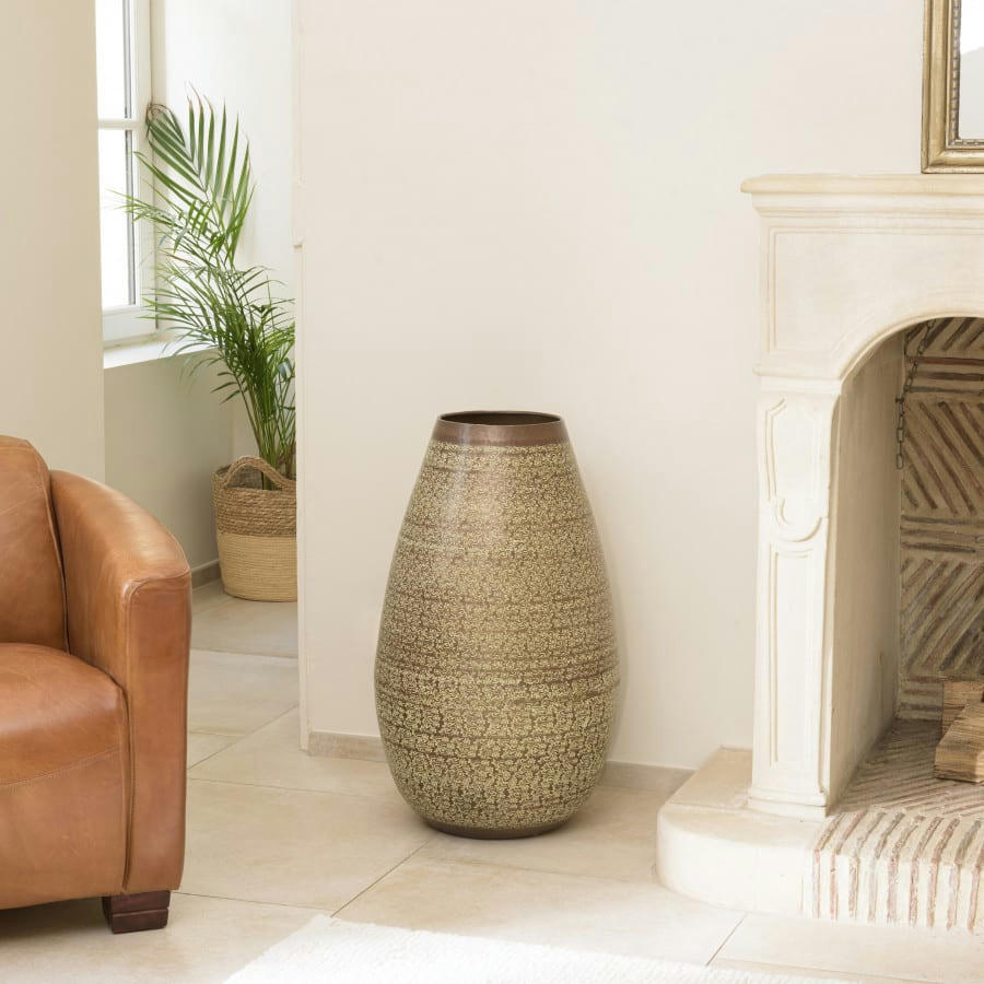 HONORE - Vase alu vert vieilli motifs arabesques fleuris H70cm