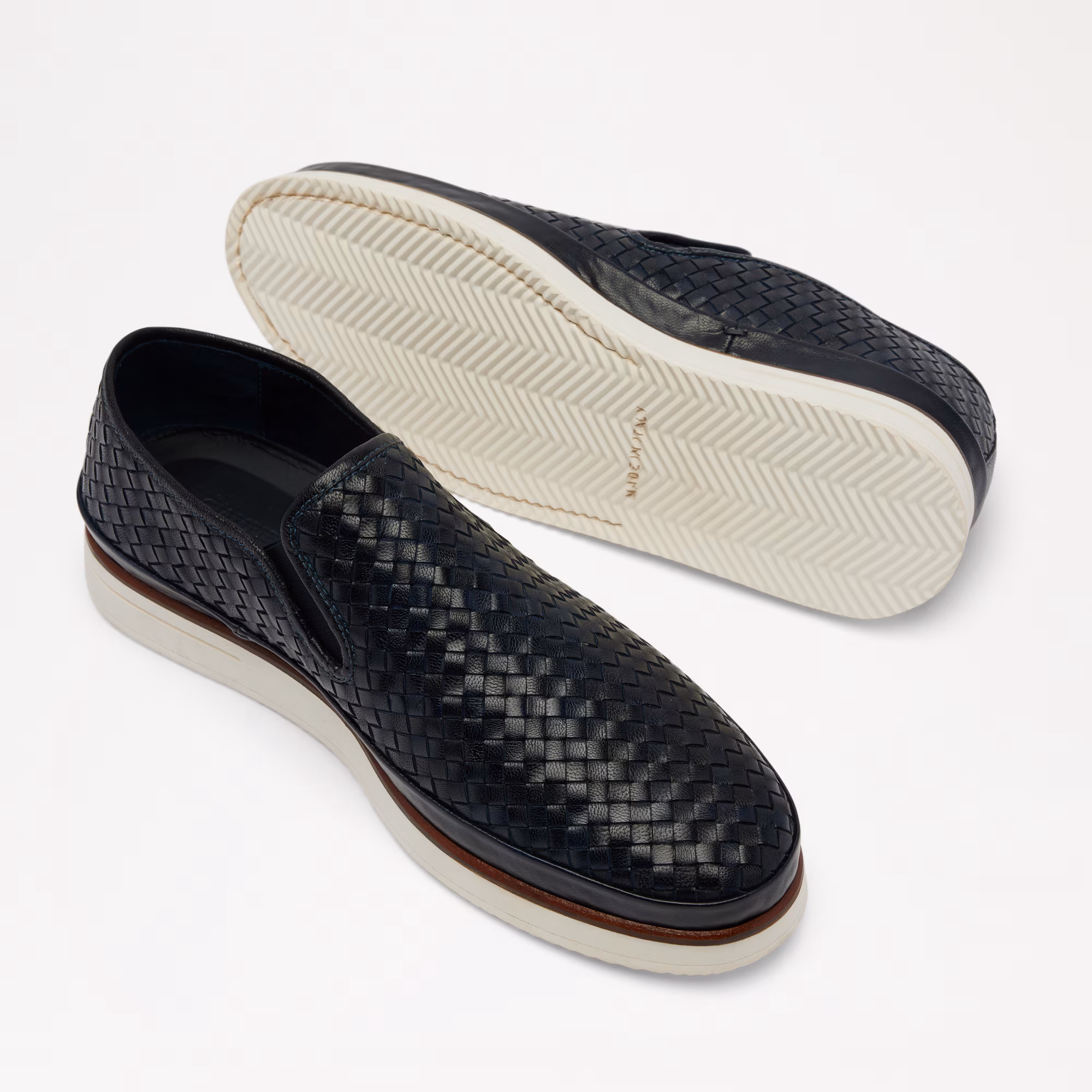 Sanmarino 2<br>Slip-On Textured Trainer