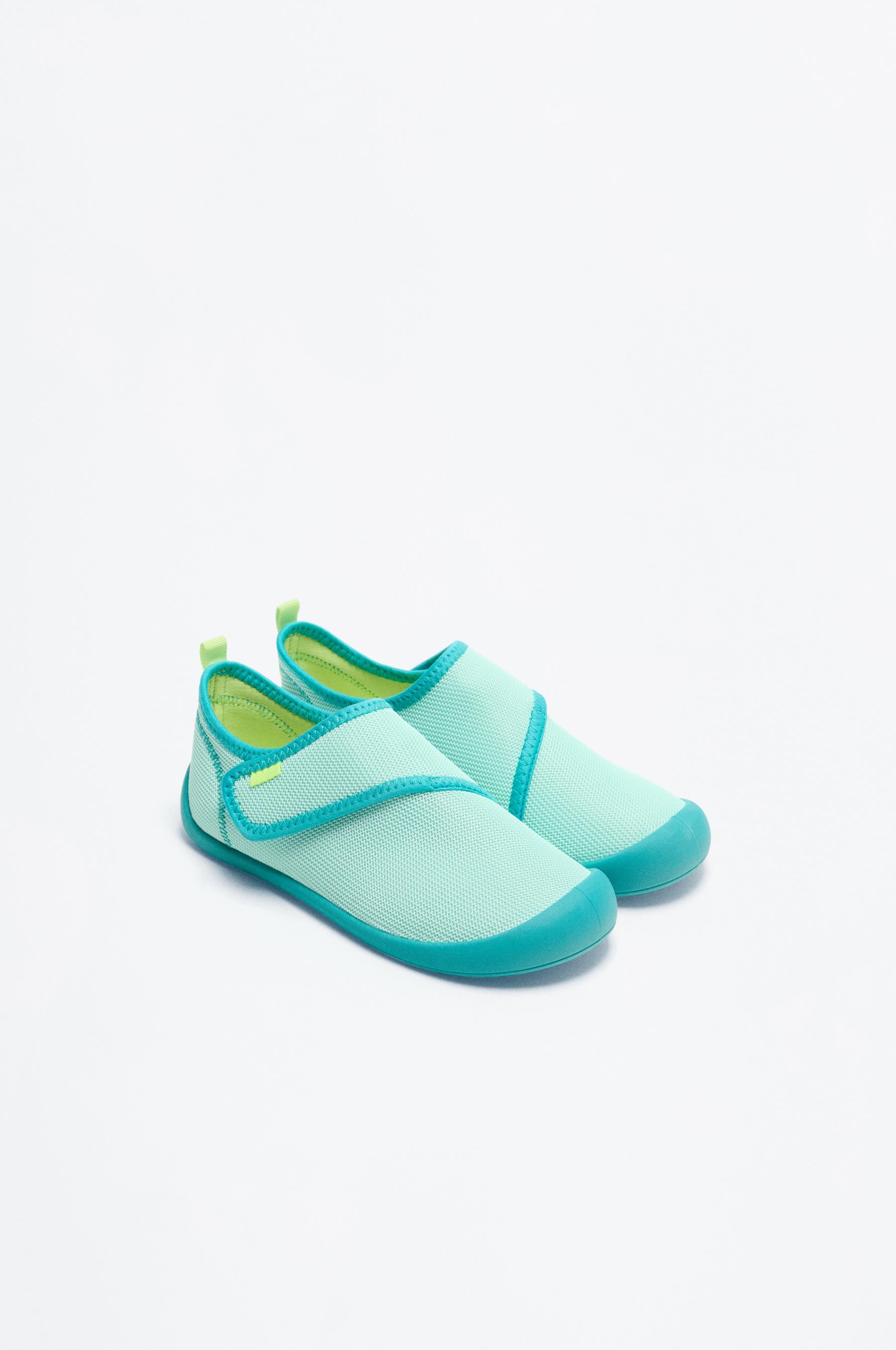 Zapatilla baño escarpín