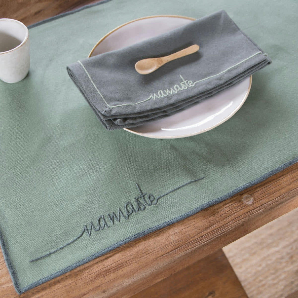 NAMASTE - Serviettes de table (x4) coton  45x45 vert lichen