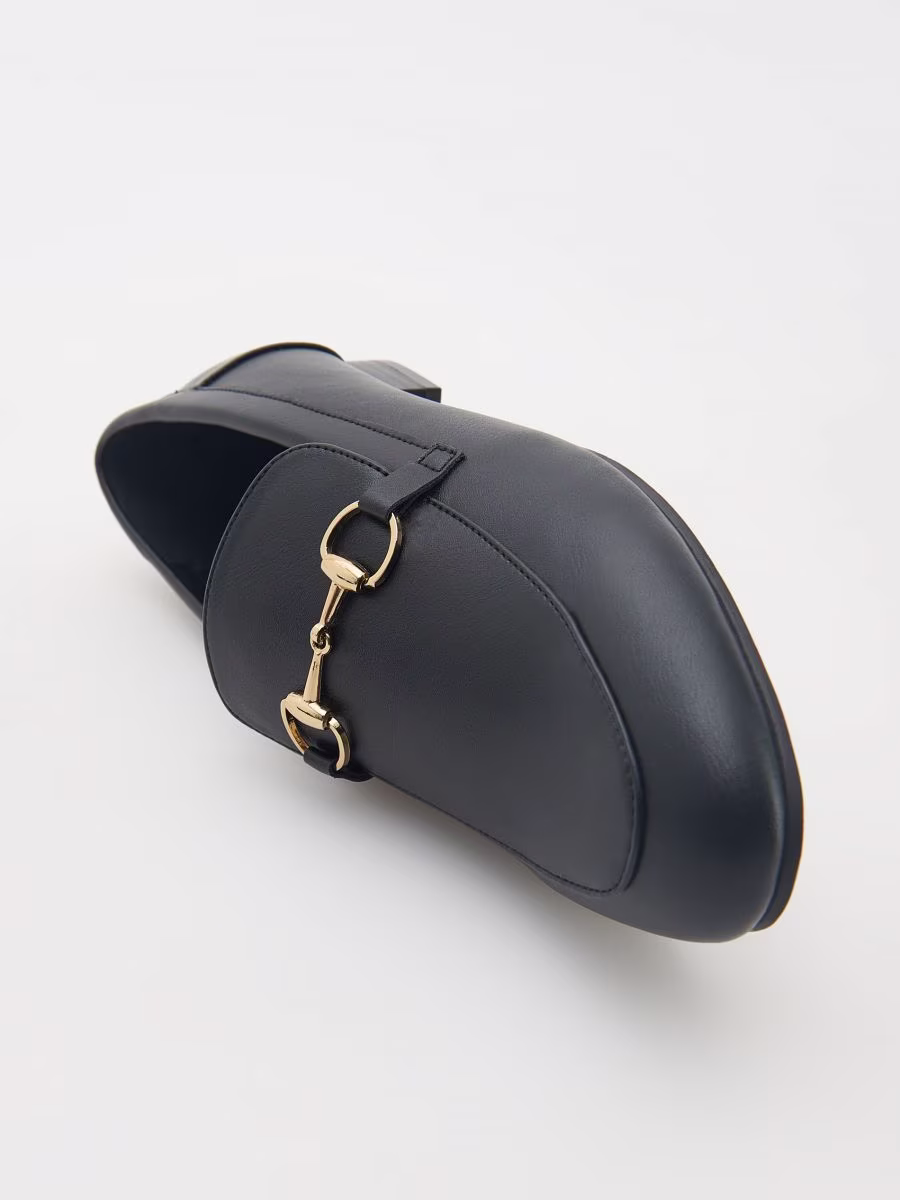 Loafers With Decorative Buckle