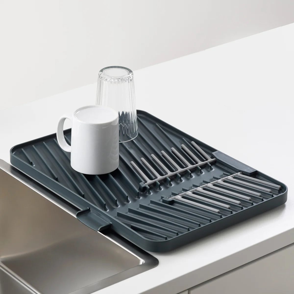Joseph Joseph - Flip-Up Abtropfablage, grau