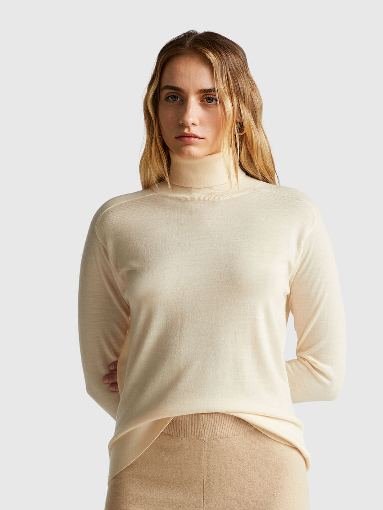Turtleneck in pure Merino wool