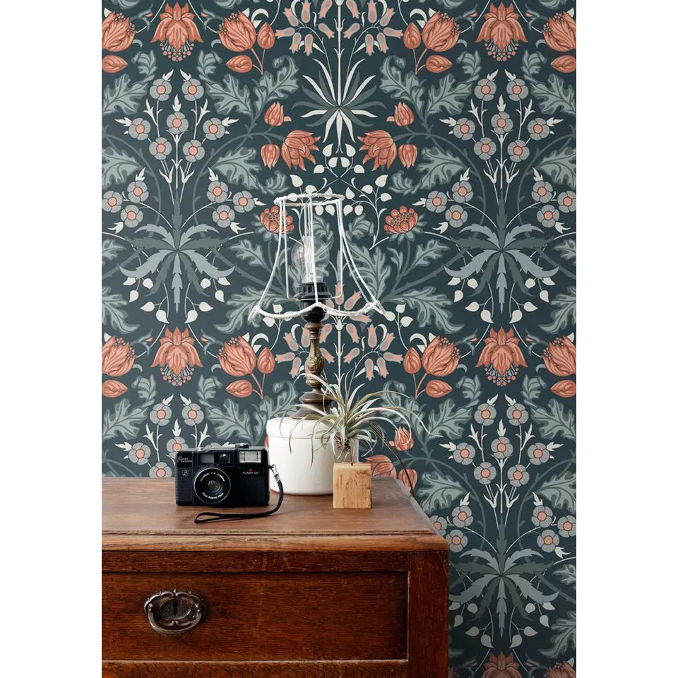 ESTAhome behang vintage bloemen in art nouveau stijl donkerblauw en terracotta