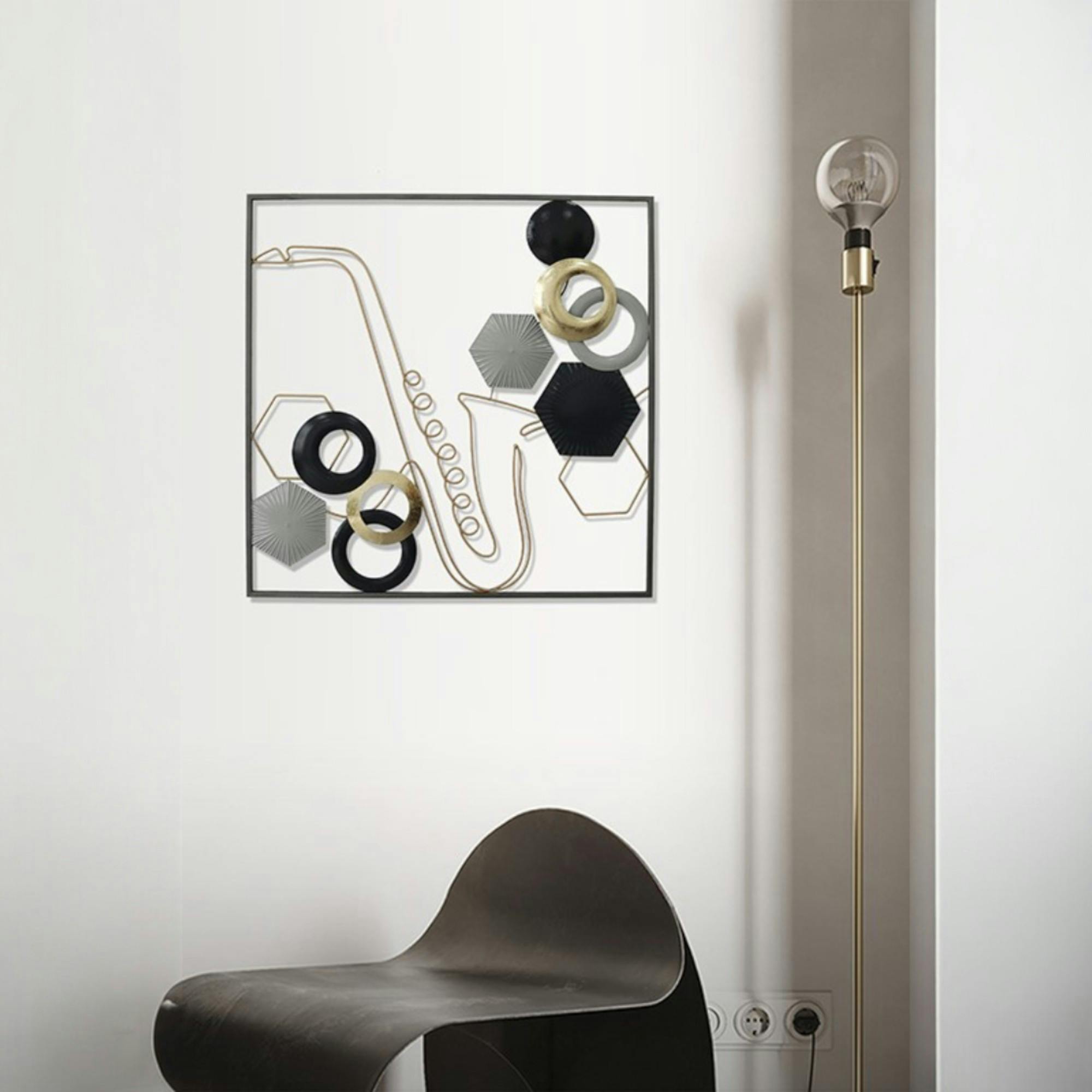 Tableau en métal saxophone tons noir, gris et or
