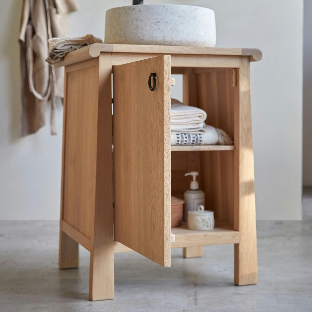 VOLUTE - Meuble sous vasque en chêne massif 65 cm