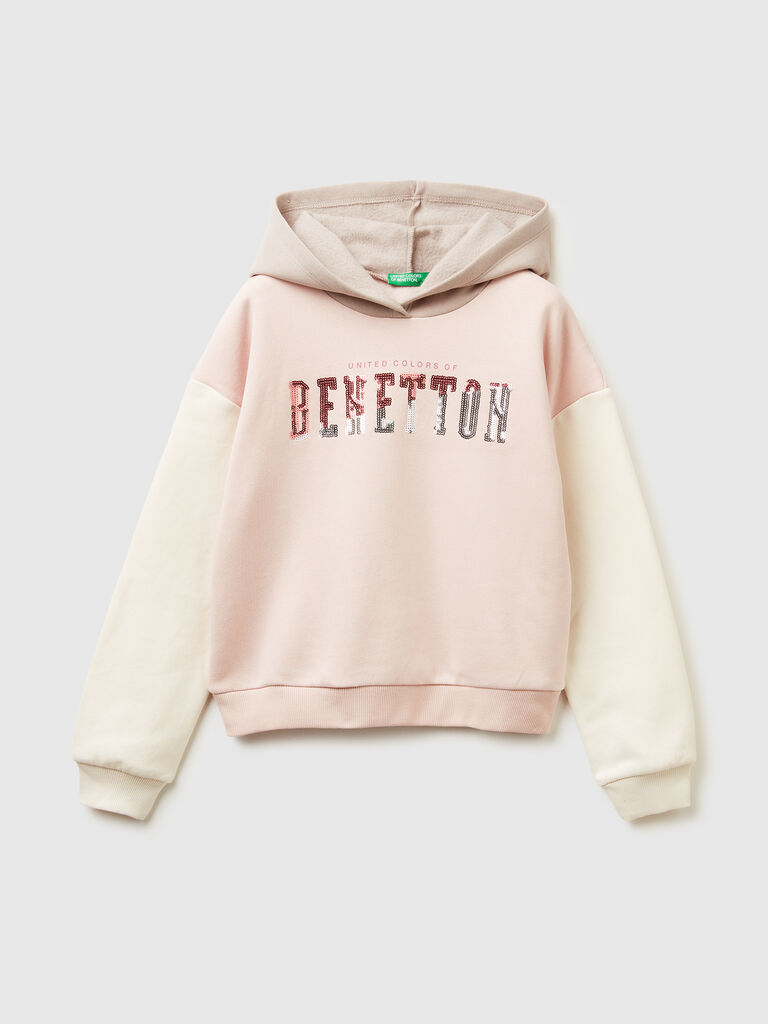 Hoodie with sequins