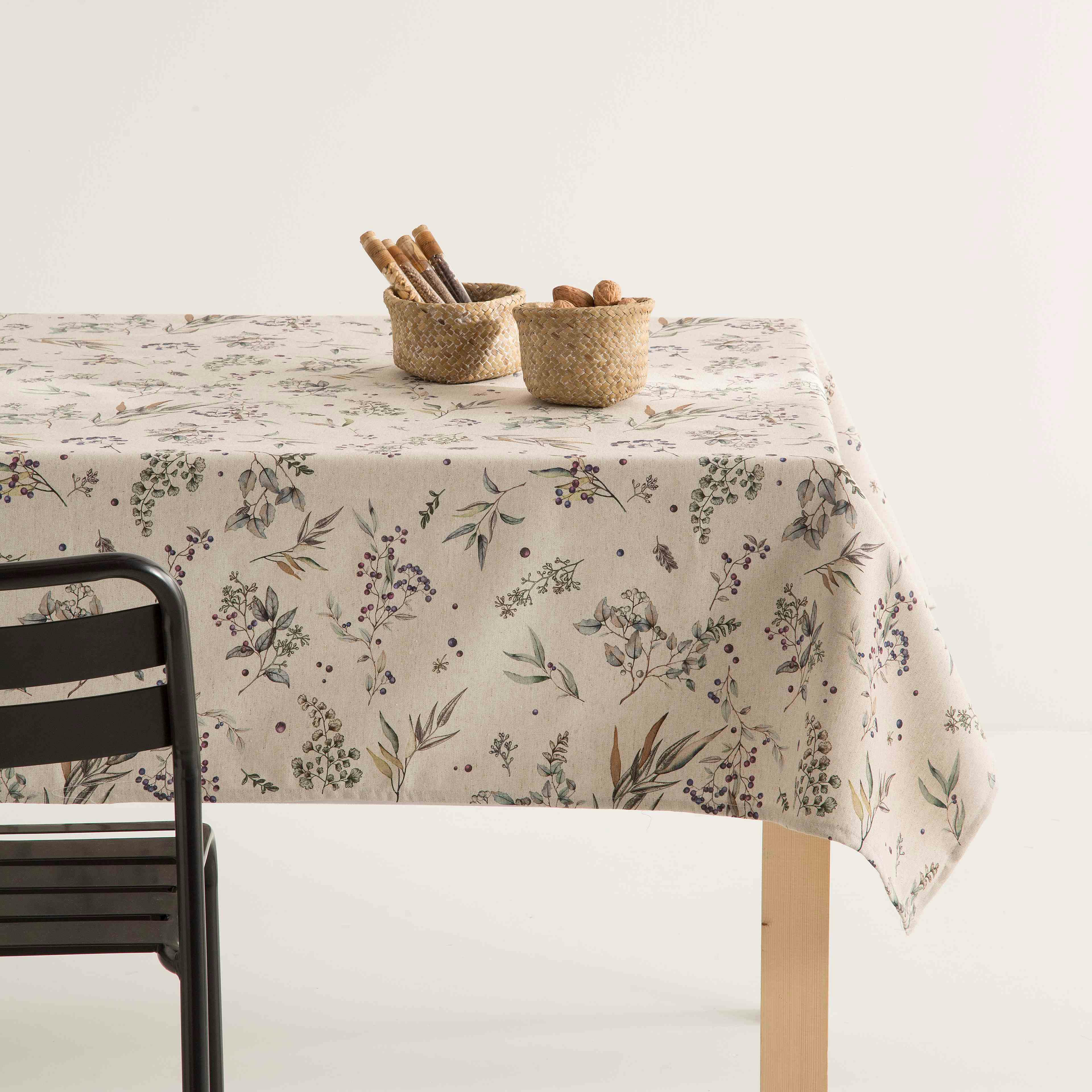 ALICE FRIOS - Nappe en lin taupe imprimée avec traitement anti-taches 140x240 cm
