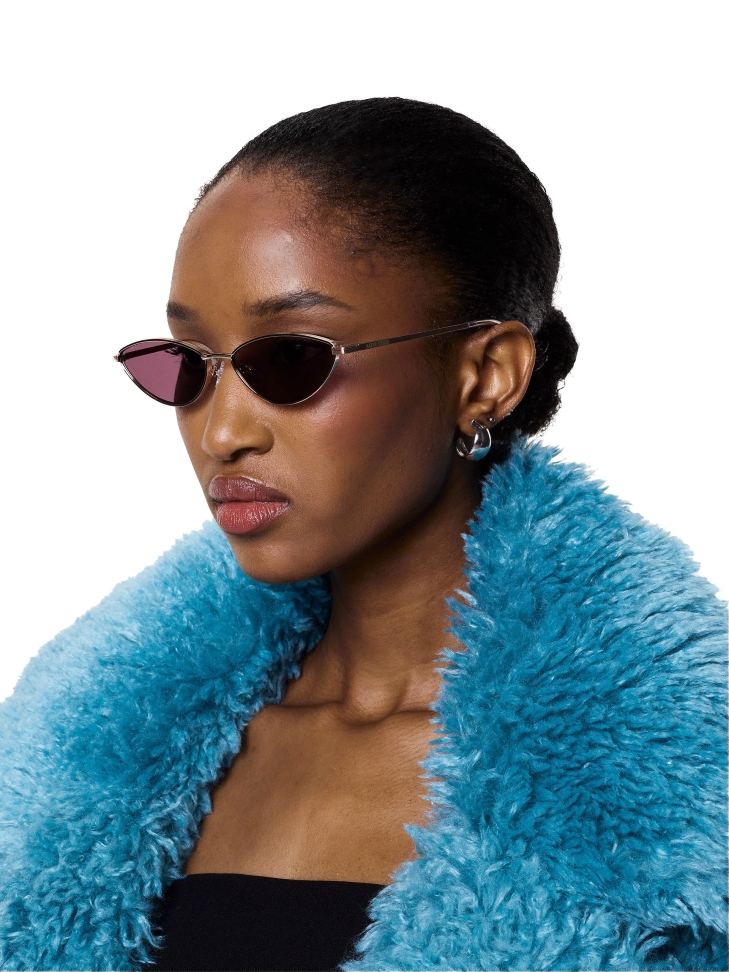 Narrow glasses with anti-reflective coating