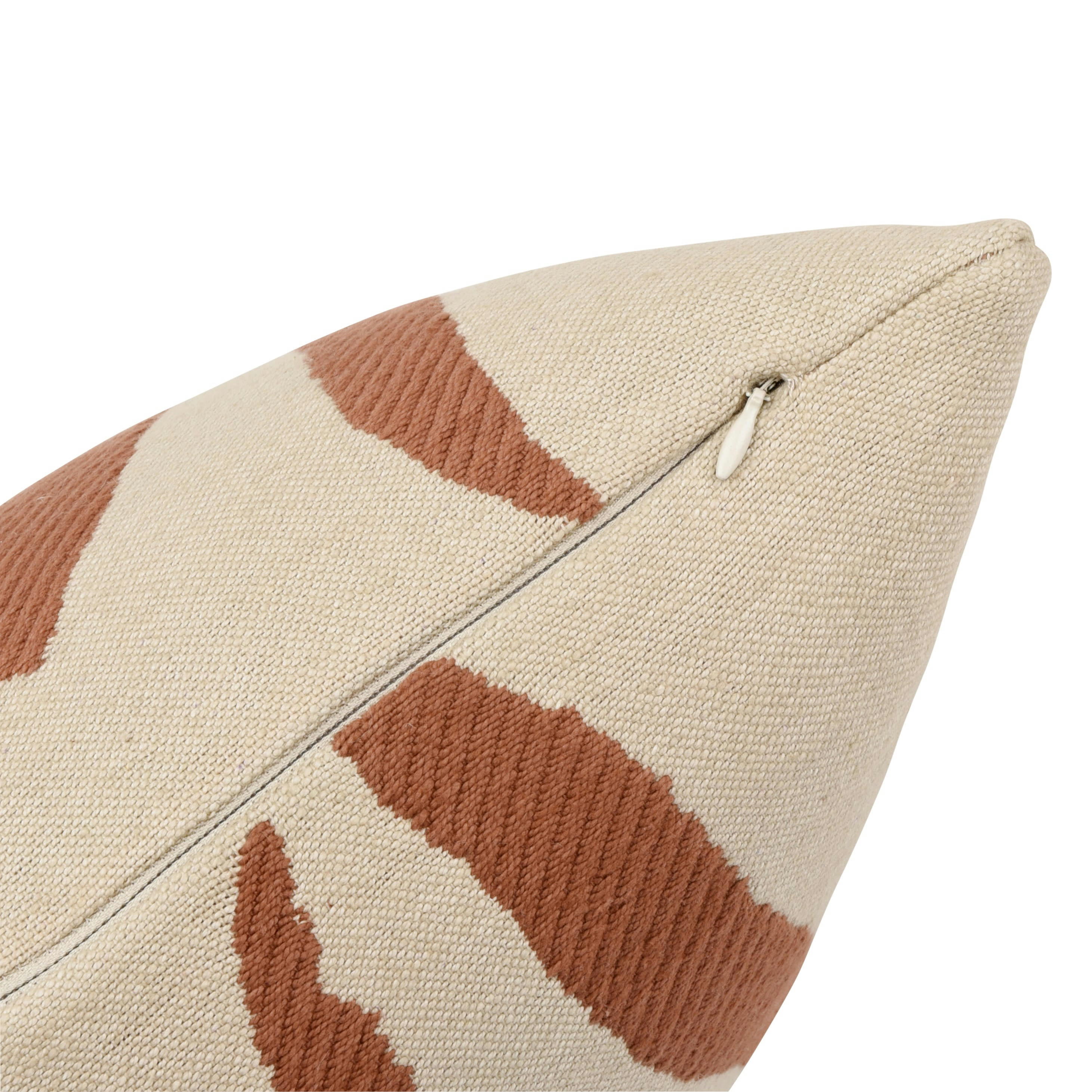 WOOMBA - Housse de coussin en coton biologique tissé jacquard motifs marron et beiges 40x40