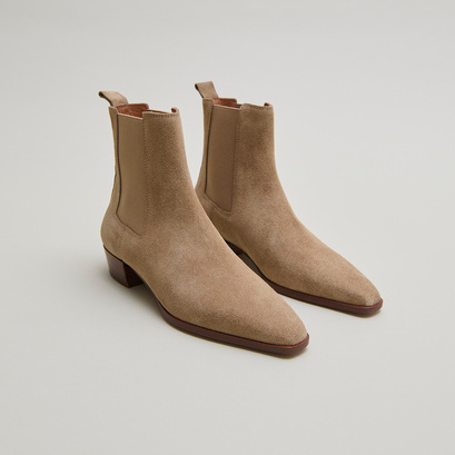 Boots à légers talons biseautés et bouts pointusen croute taupe | PAPAYE