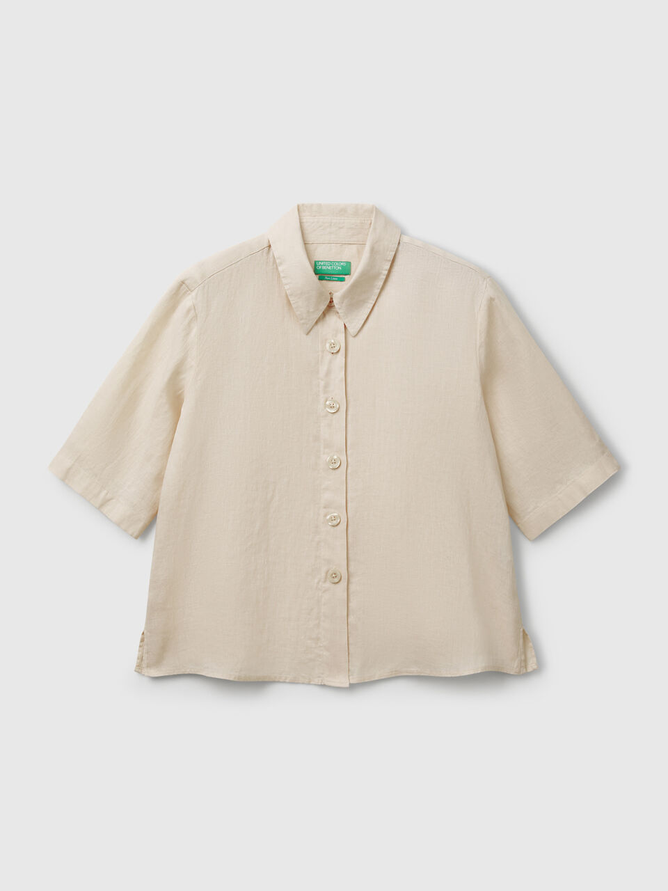 Short shirt in pure linen