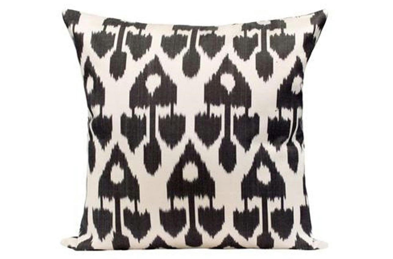 - Housse de coussin double soie ikat  50x50 noir