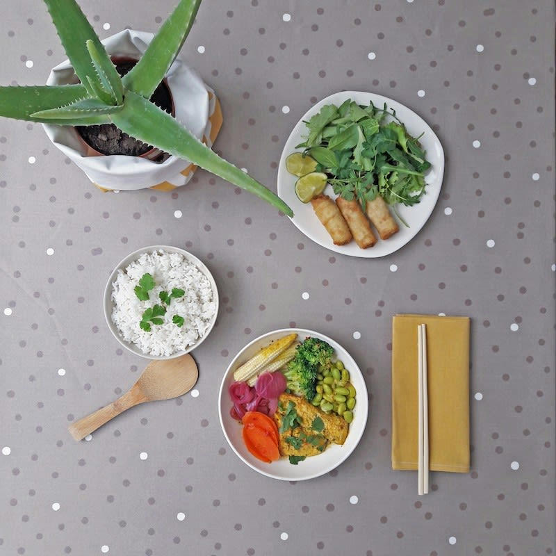 CONFETTIS - Nappe enduite rectangle 160 x 200 cm taupe