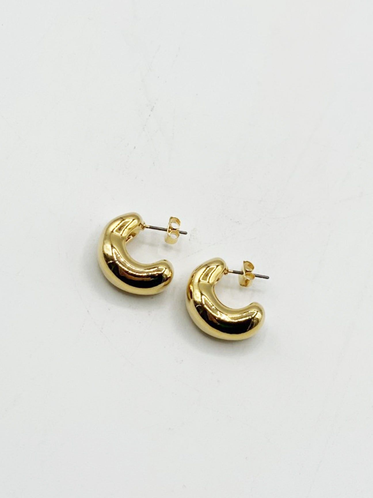 SVNX Chunky Half Hoop Earrings
