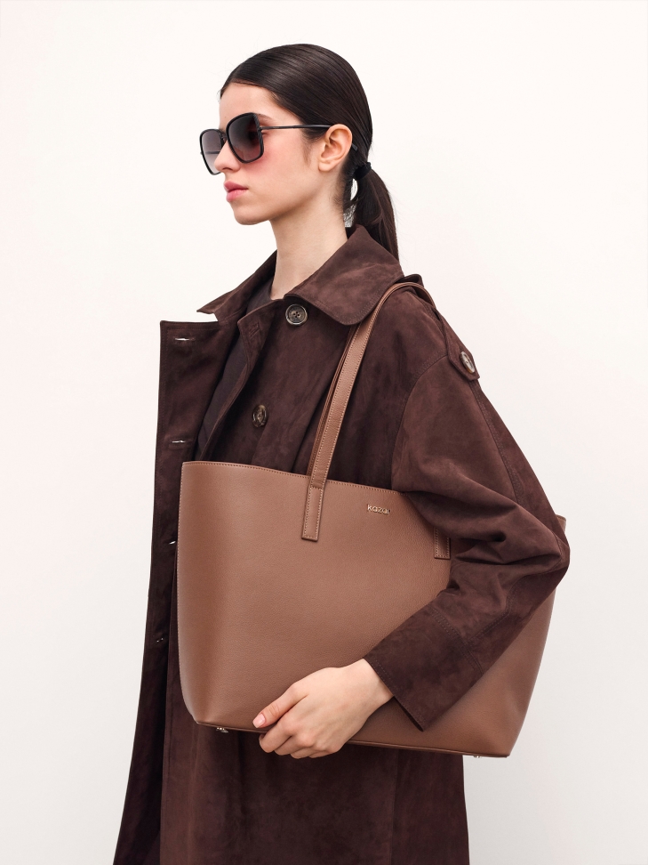 Minimalist brown shoulder bag