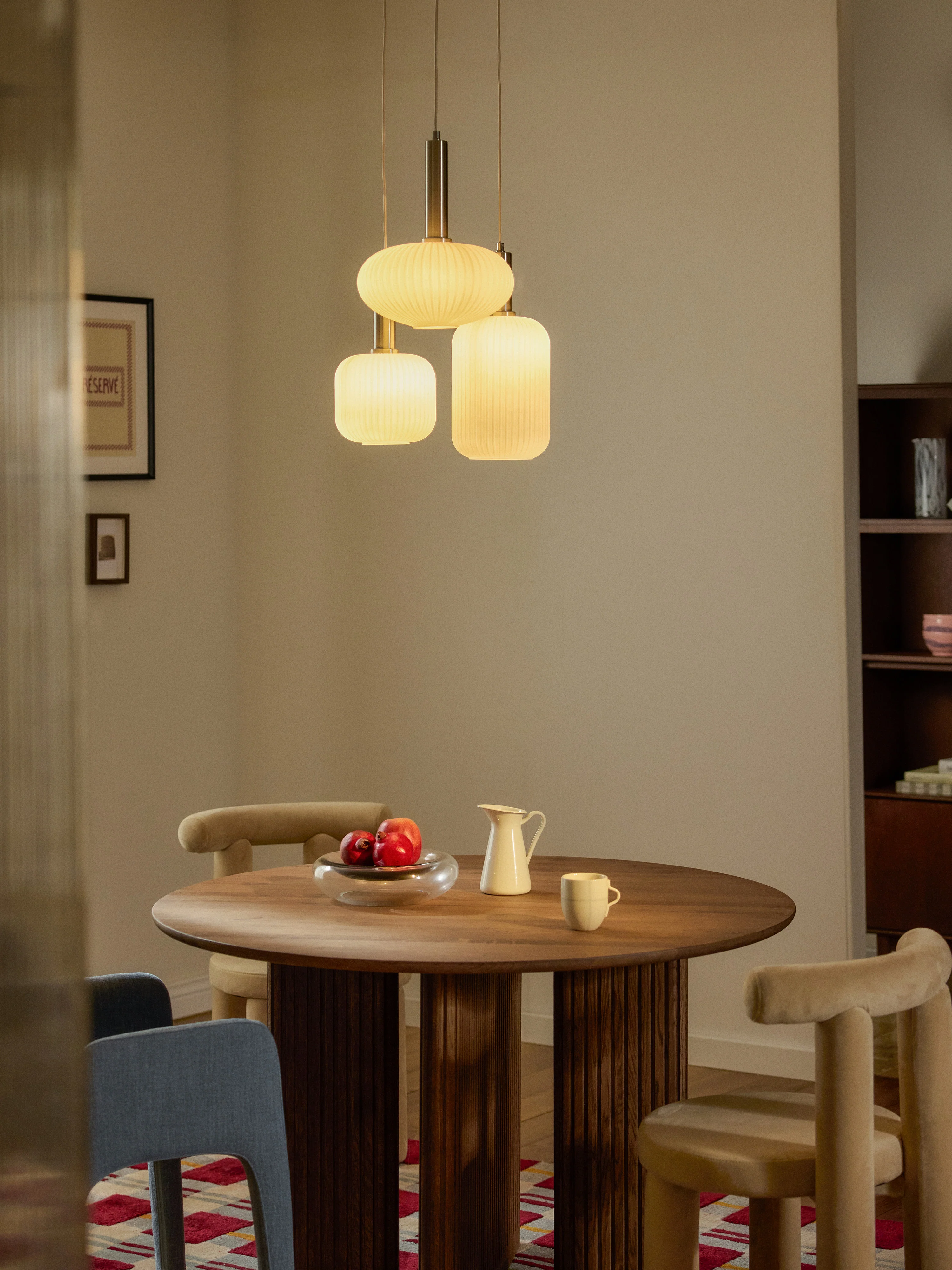 Cluster-Pendelleuchte Candela aus Opalglas